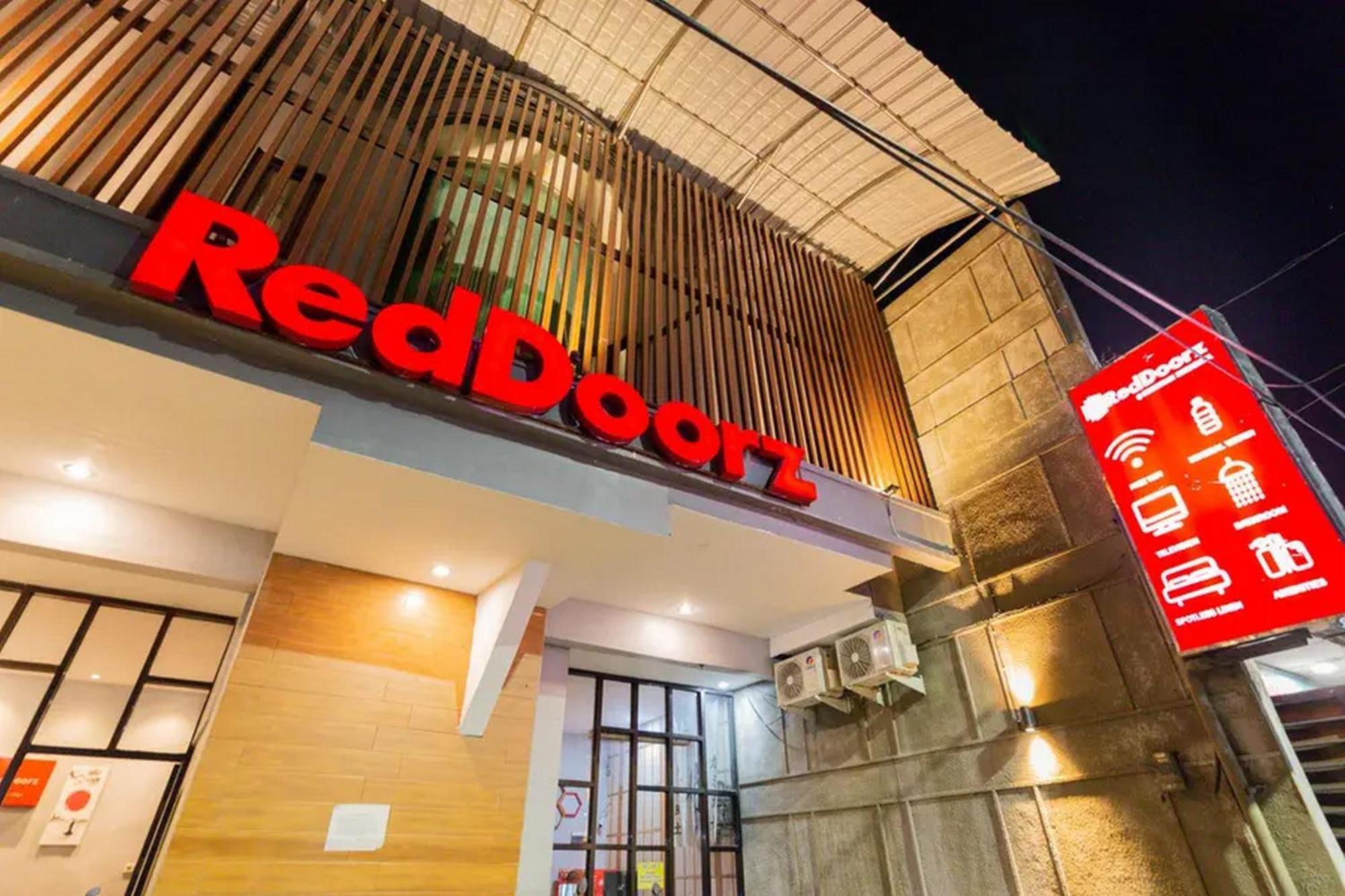 Reddoorz @ Manukan Surabaya Exterior photo